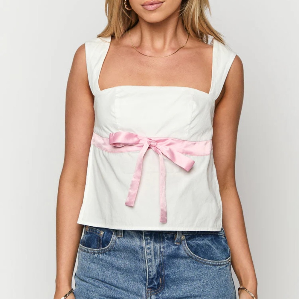 BEGINNING BOUTIQUE Mika White Ribbon Top